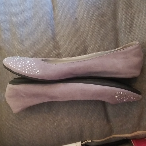 Maurice's Embelished Gray Flats - Picture 5 of 6